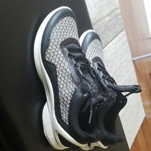 Ecco Black and White Women's Sneakers Size 10 US